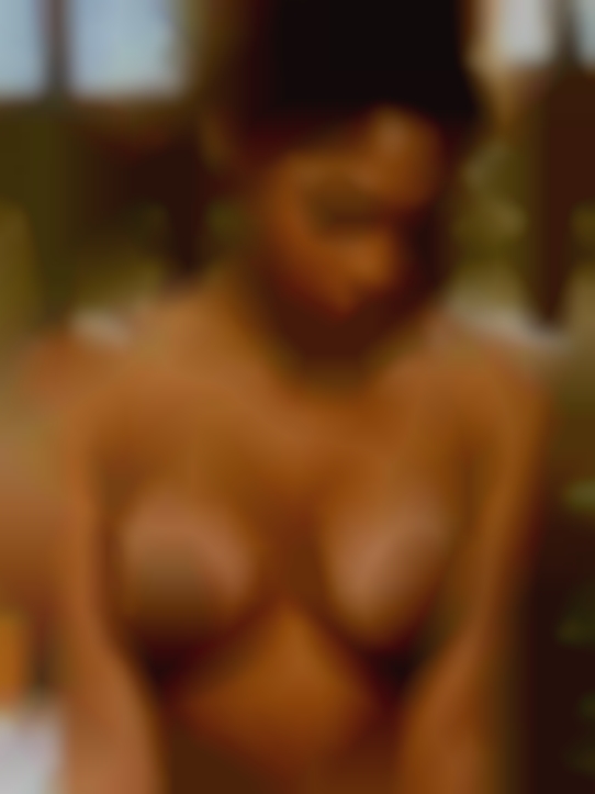 Women Iola
